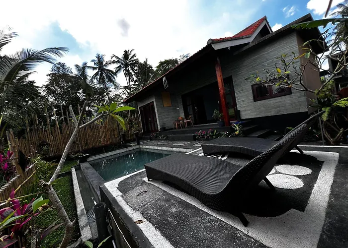 Ume Dukuh Lodge